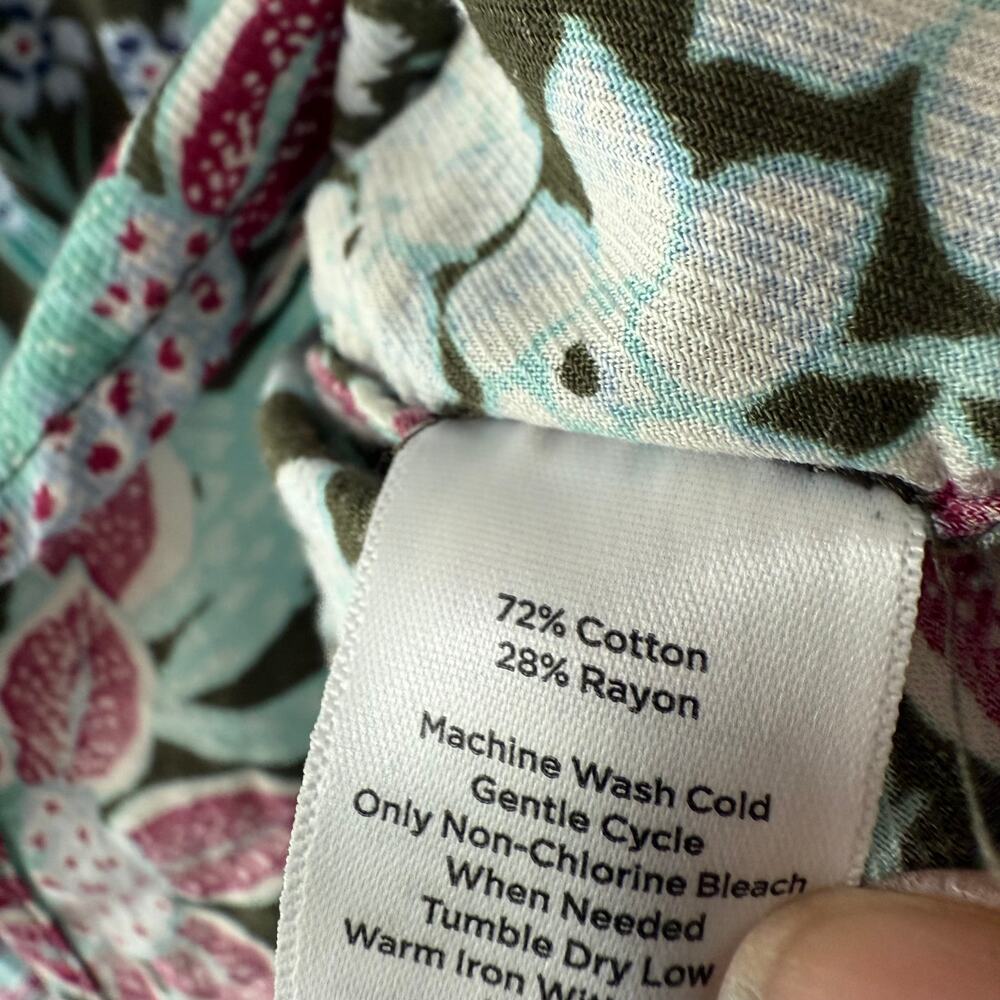Talbots button-up blouse features a vibrant, multicolor floral pattern Size 2X - Picture 7 of 9